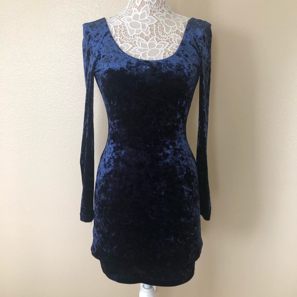 Topshop Navy Velvet Low Back Long Sleeve Dress 6